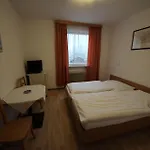 Kleinmuenchen Hotel 2*