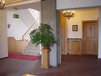 Отель Kleinmuenchen 2*