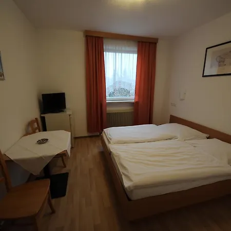 Kleinmuenchen Отель