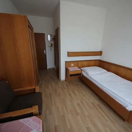 Kleinmunchen Garni 2*