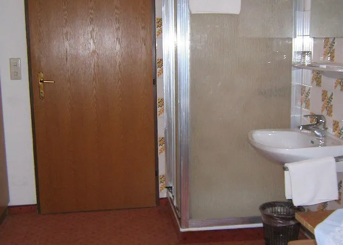 Hotel Kleinmuenchen 2*