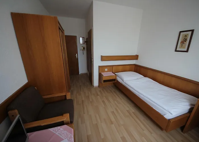 Kleinmunchen Garni 2*