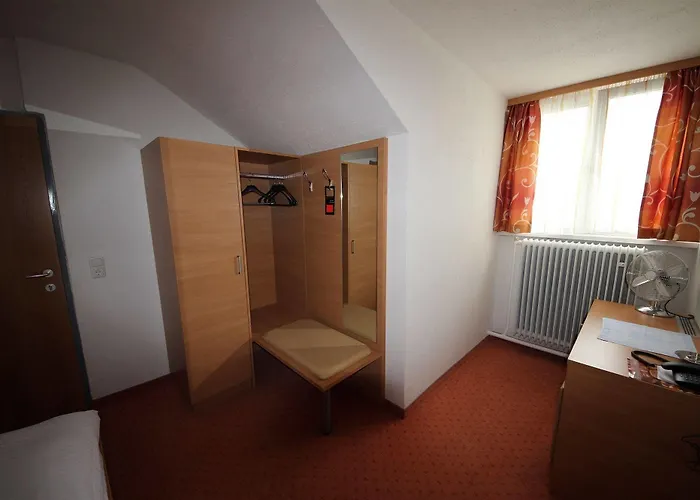 酒店 Kleinmuenchen 2*