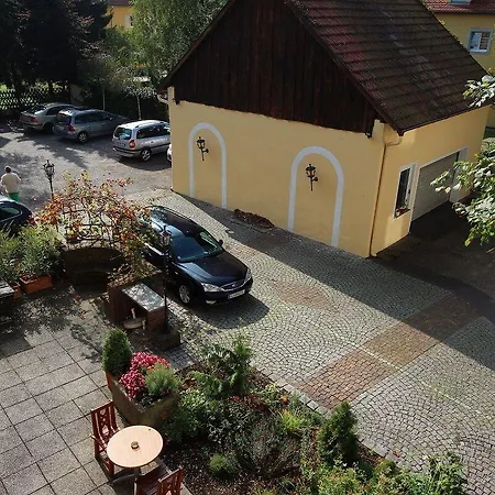 Hotel Kleinmuenchen 2*