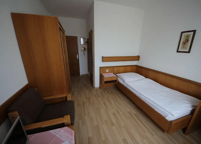 Kleinmuenchen ホテル 2*